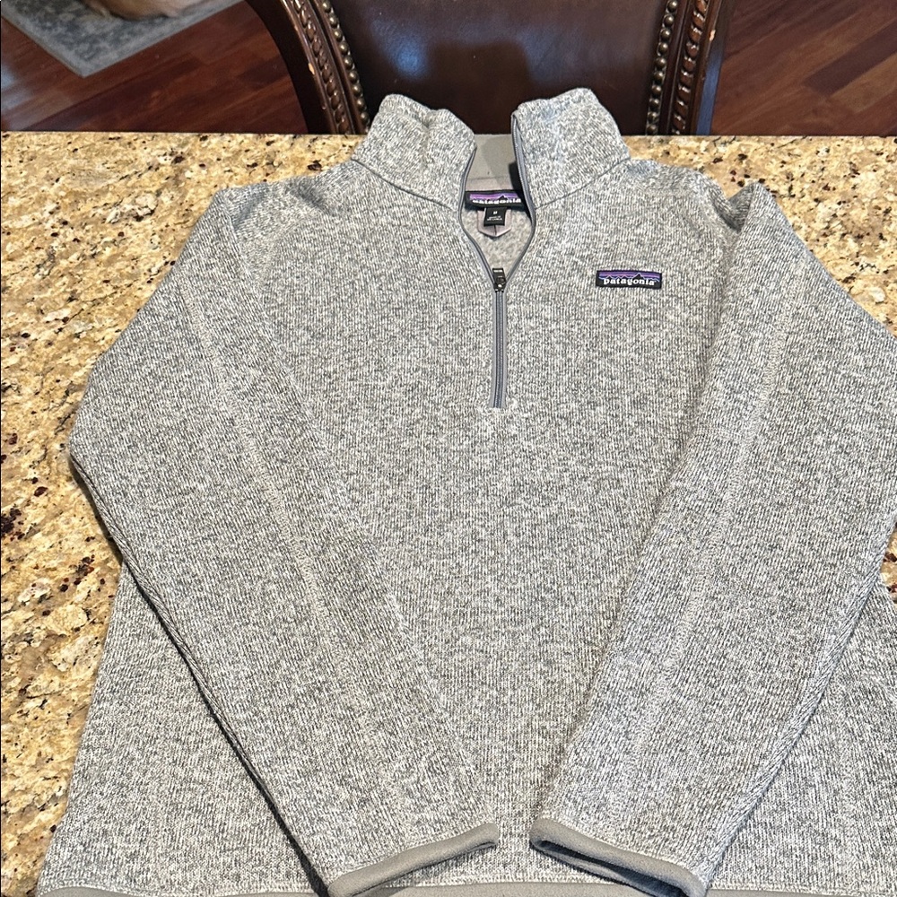Patagonia Womens medium Zip-Up Sweater in Gray. Excellent condition